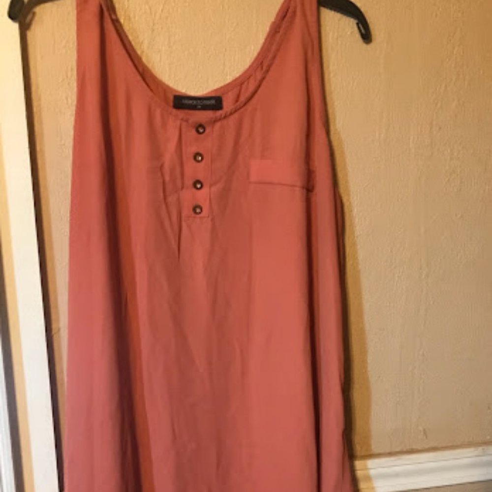 *NEGOTIABLE PRICE* Long plus sized shirt